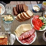 Jaagu Metsatelk * Suuremoisa (Saaremaa)