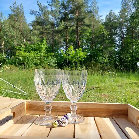 Jaagu Glaemping Luksustelt Suuremoisa (Saaremaa)