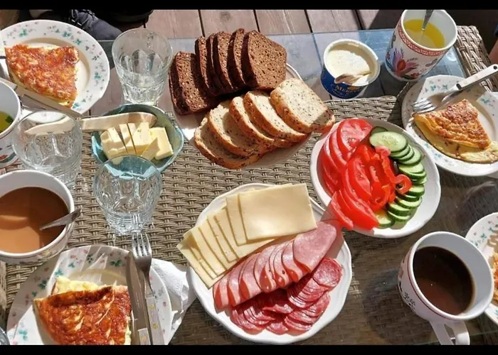 Jaagu Glaemping * Suuremoisa (Saaremaa)